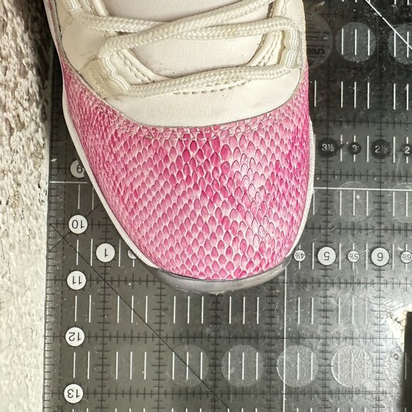 Nike Air Jordan 11 Retro Low Youth Sz 7Y Women 8.5 GS580521-108 Pink White Shoes - Picture 11 of 11